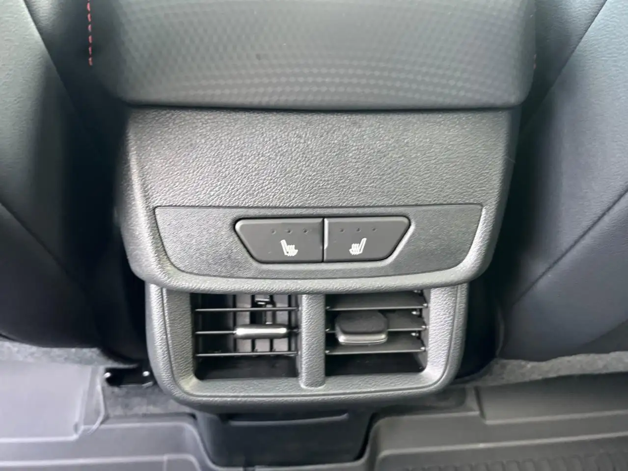 Chevrolet Equinox photo Chevrolet Equinox