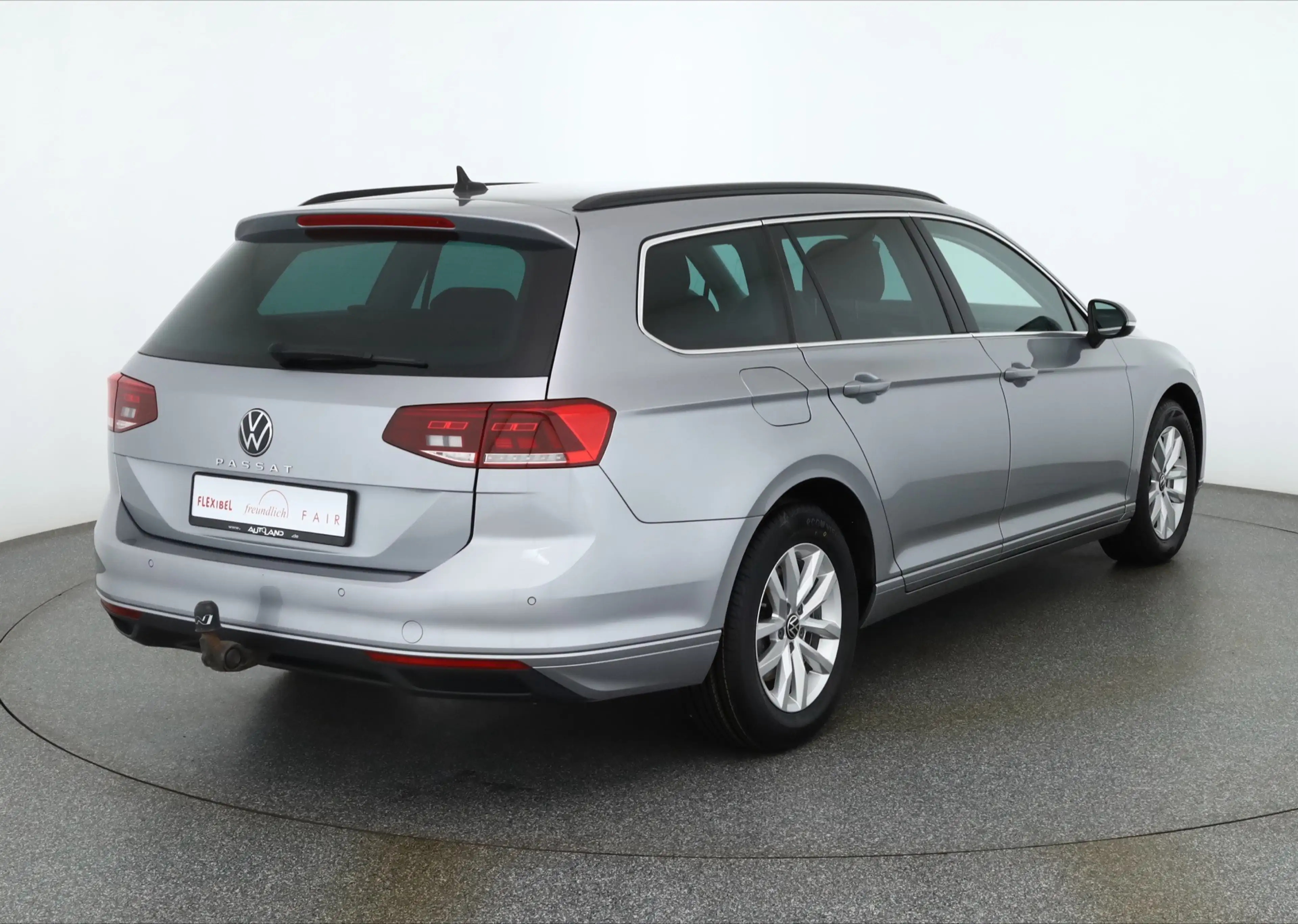 Volkswagen Passat Variant 1.5 TSI DSG Business LED Navi AHK — photo 5