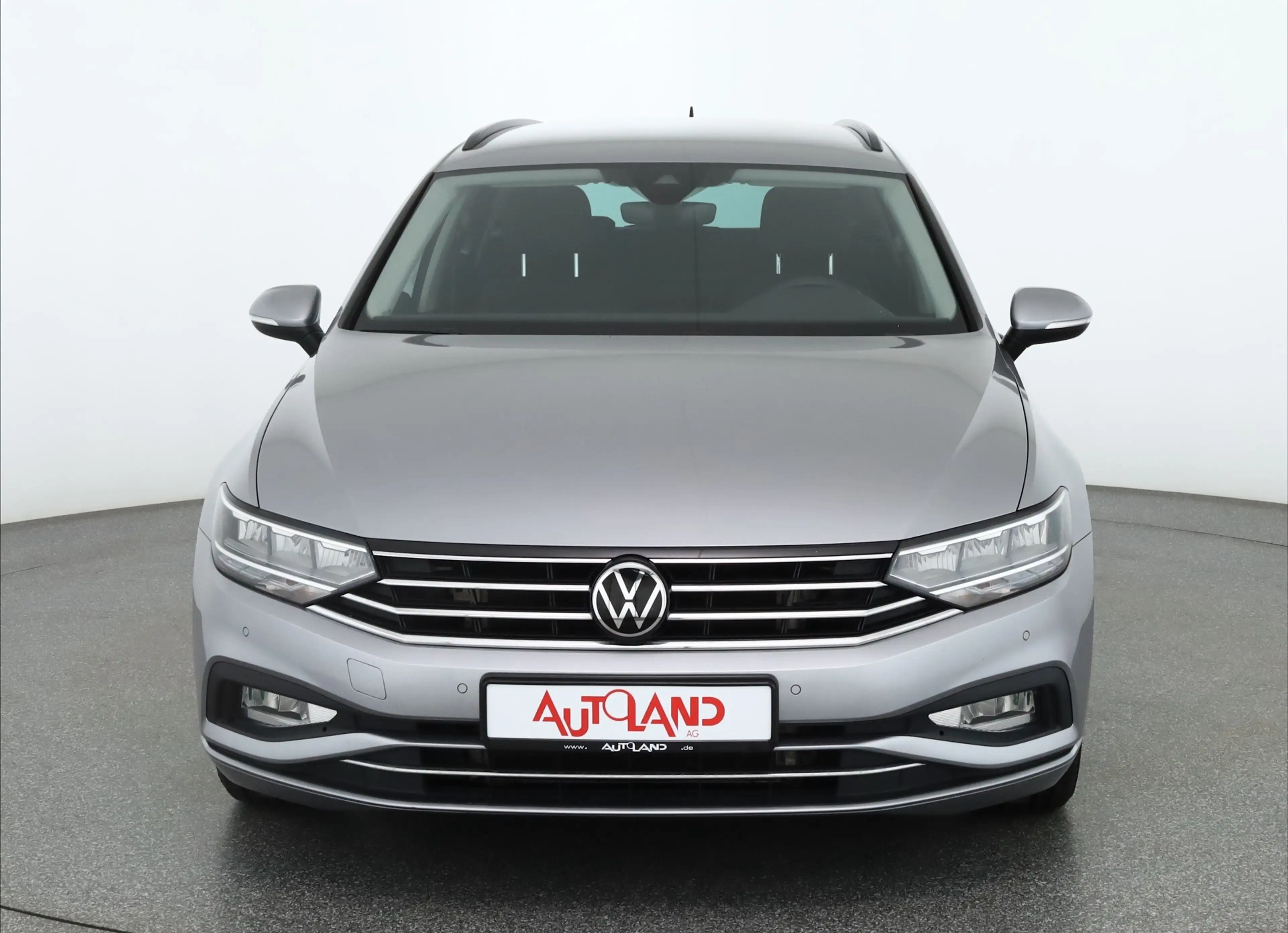 Volkswagen Passat Variant 1.5 TSI DSG Business LED Navi AHK — photo 8