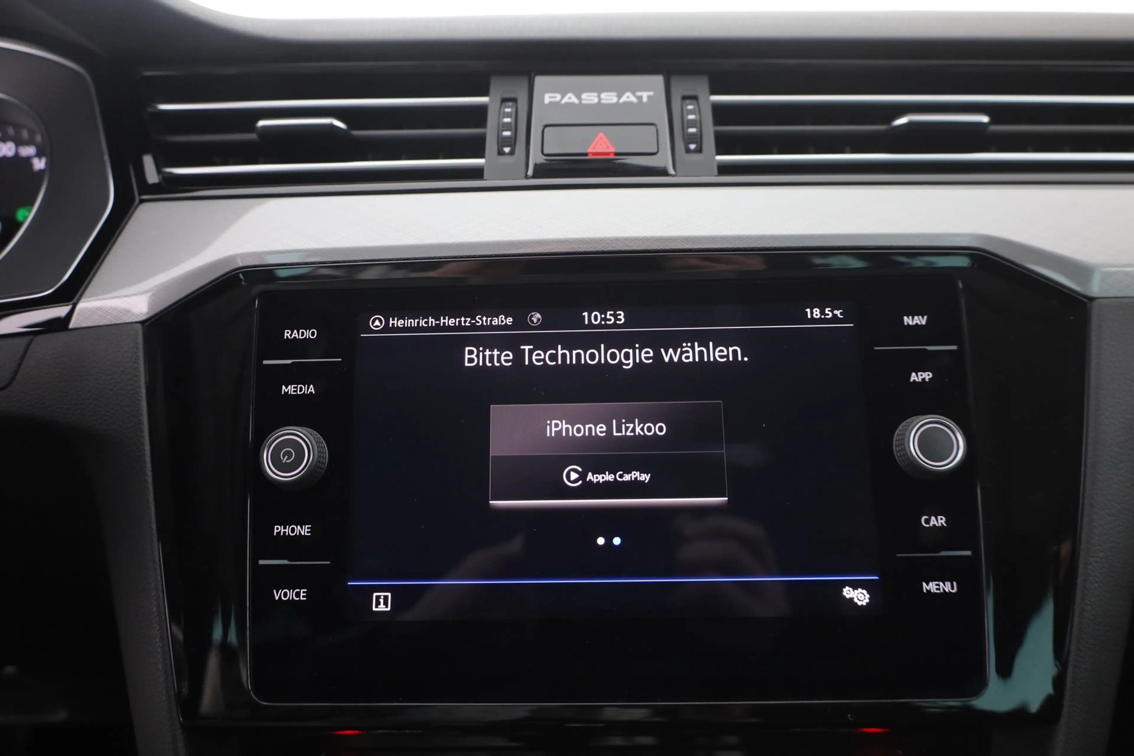 Volkswagen Passat Variant 1.5 TSI DSG Business LED Navi AHK — photo 12