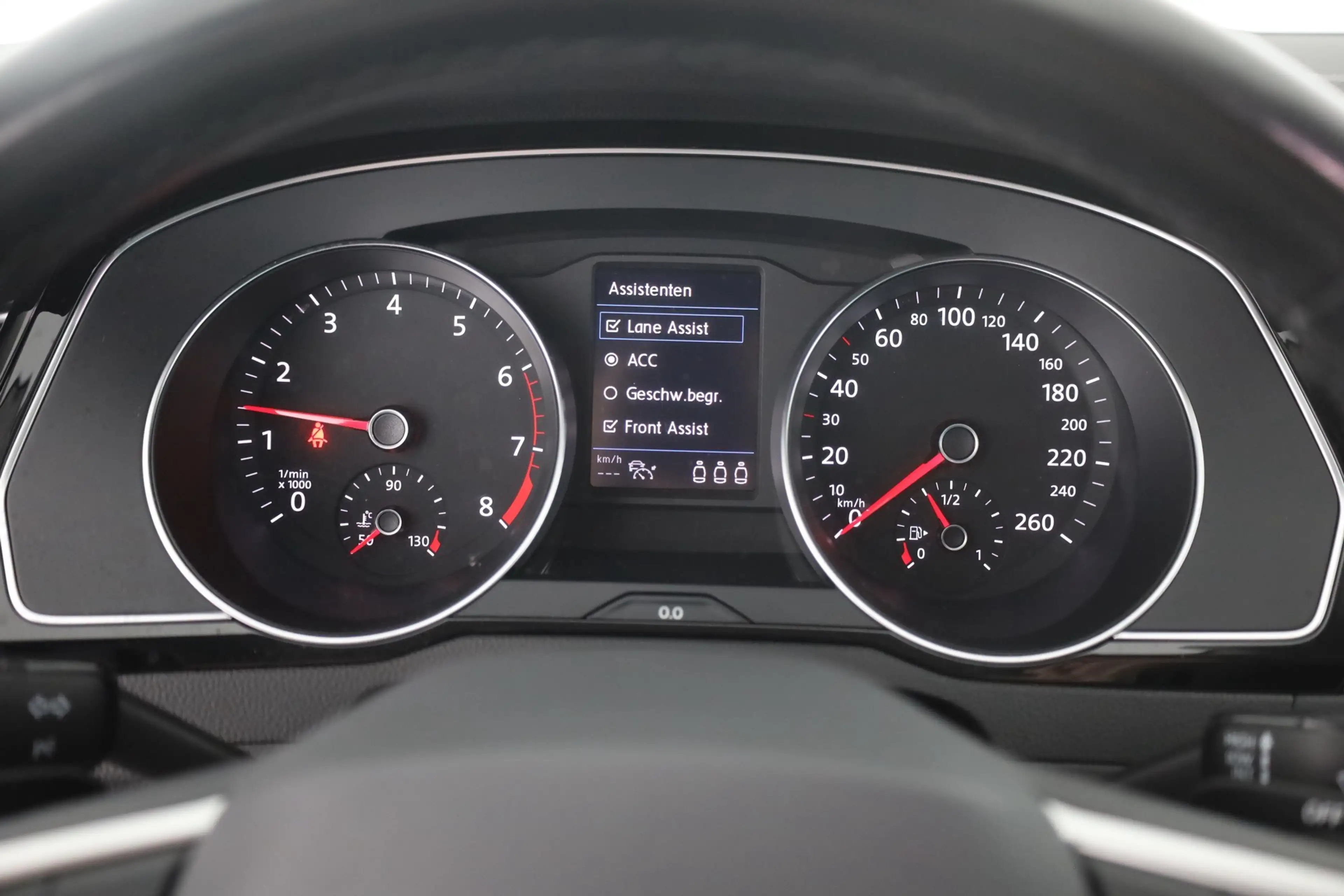 Volkswagen Passat Variant 1.5 TSI DSG Business LED Navi AHK — photo 11