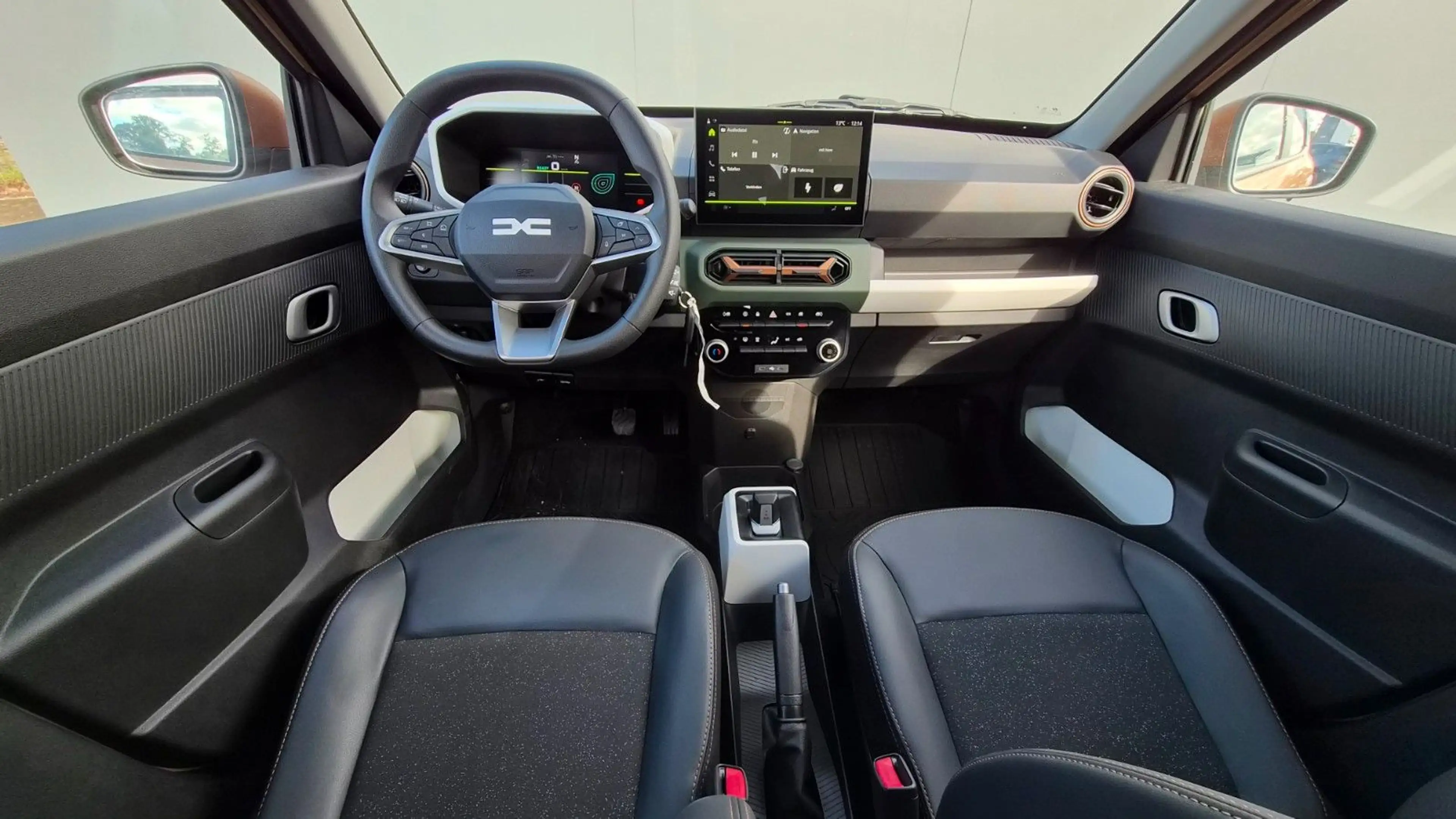 Dacia Spring Electric Extreme NAVI KAMERA CARPLAY 2X — photo 11