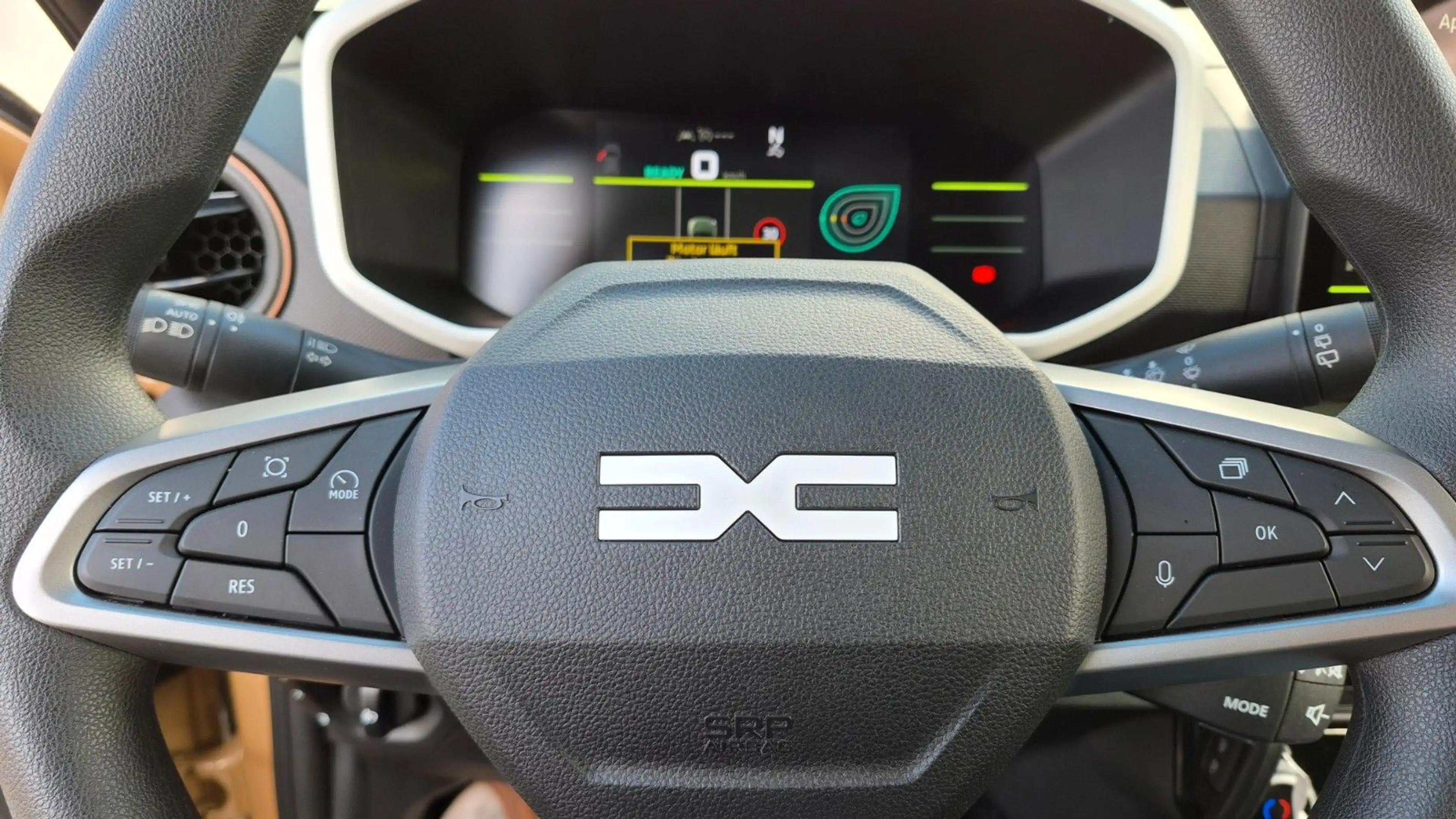 Dacia Spring Electric Extreme NAVI KAMERA CARPLAY 2X — photo 12