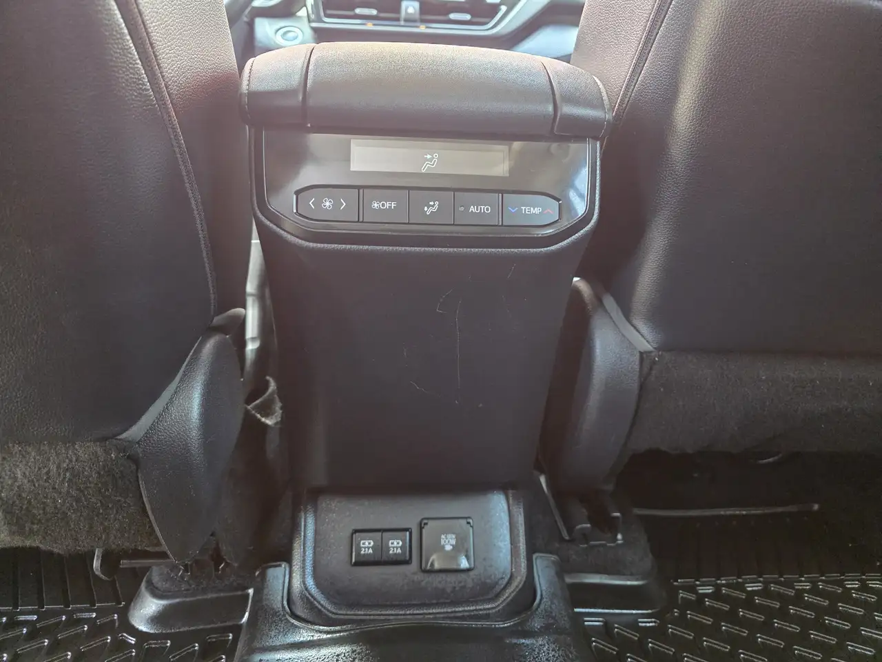Toyota Highlander снимка Toyota Highlander