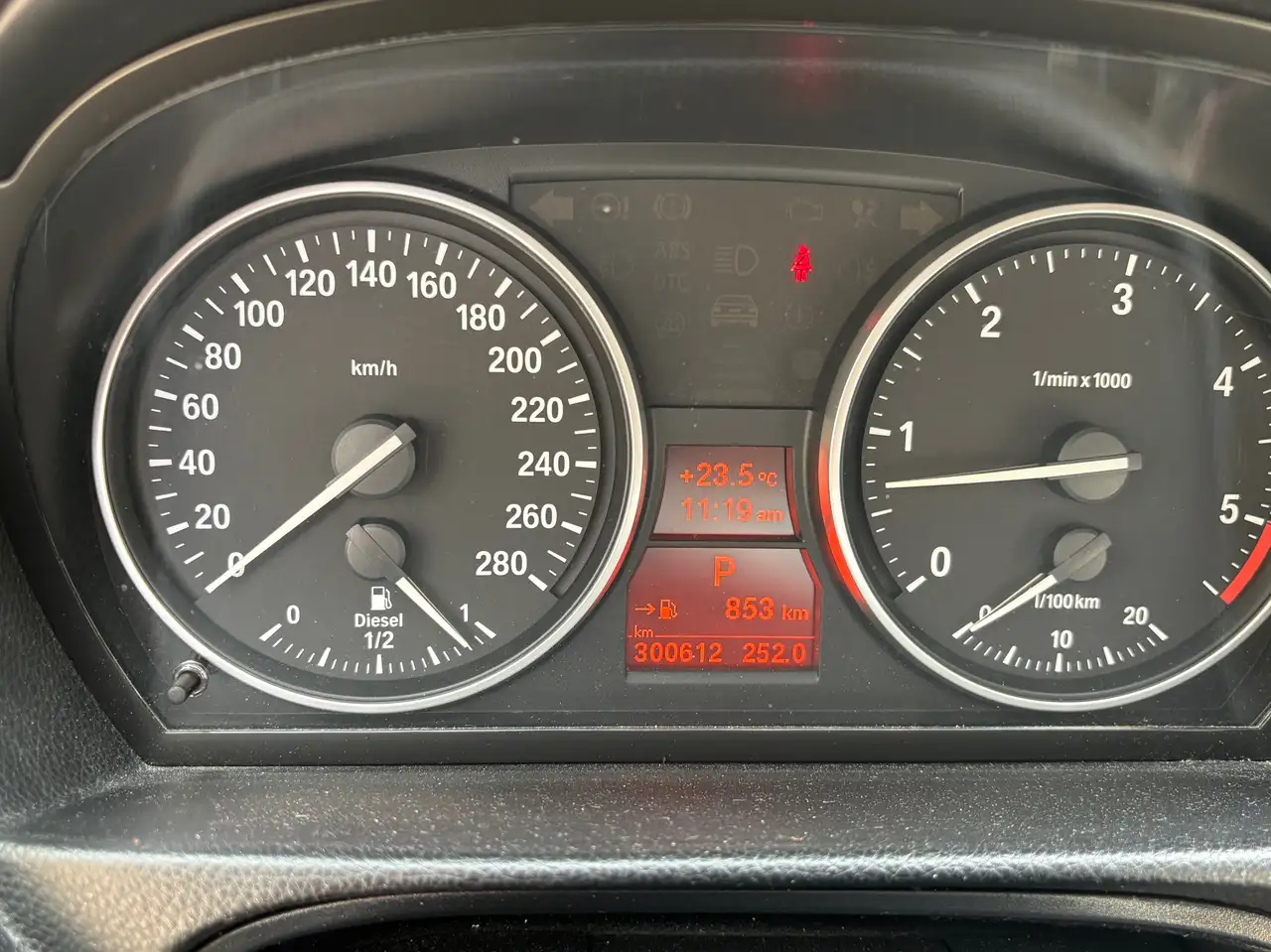 BMW 3 Series снимка BMW 3 Series