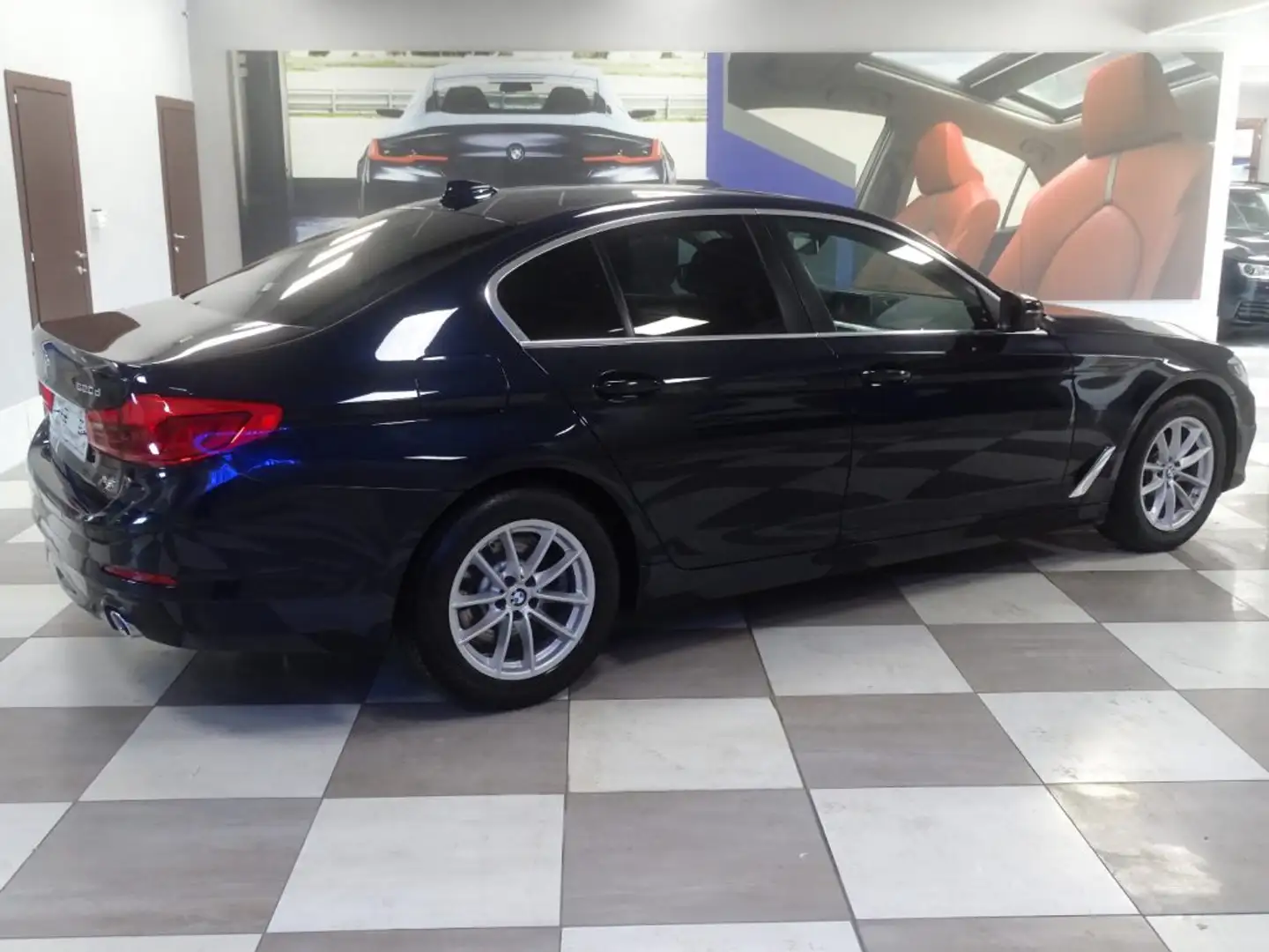 BMW 520 D Berlina xDrive Business AUT EU6 Blu/Azzurro - 2