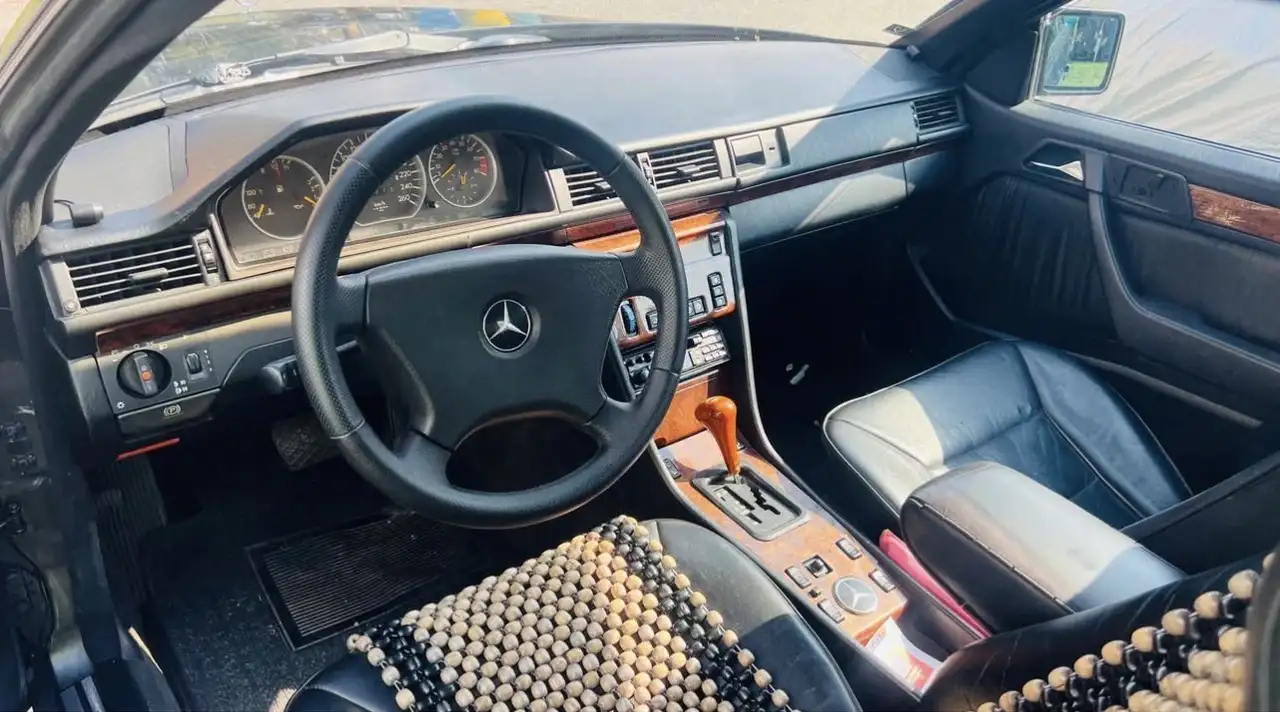 Mercedes-Benz CE 300 Cope, foto 3