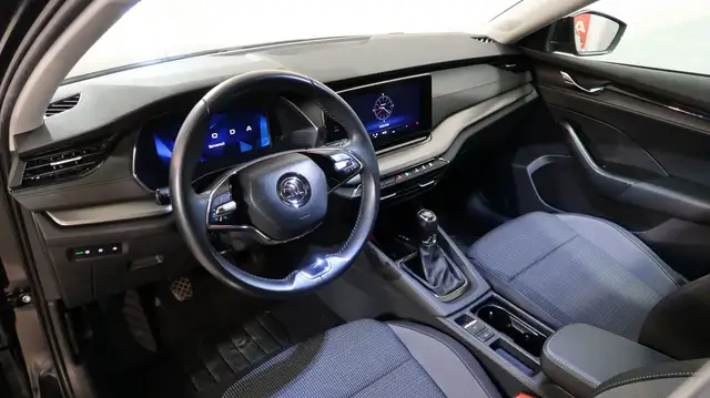 Skoda Octavia view 2