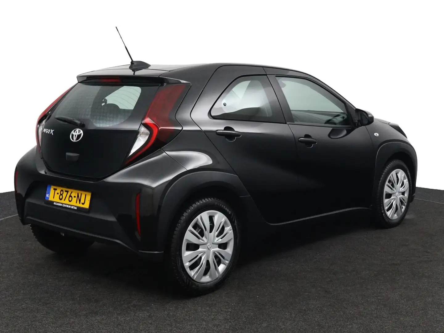 Toyota Aygo X 1.0 VVT-i MT Play | Adaptive Cruise | Camera | Car Nero - 2