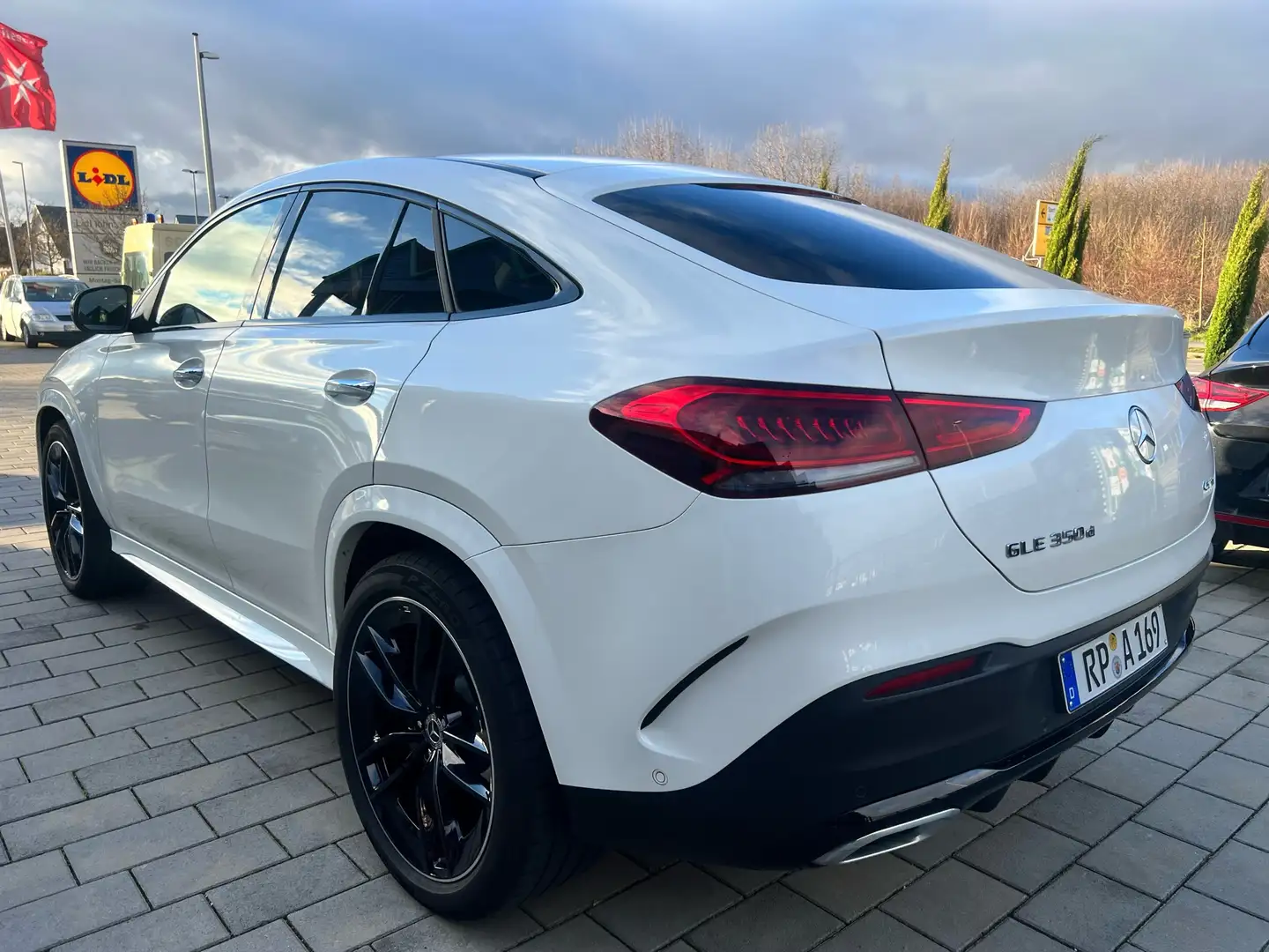 Mercedes-Benz GLE 350 GLE 350 d 4Matic Coupe d 4M AMG+PANO+360° Weiß - 2
