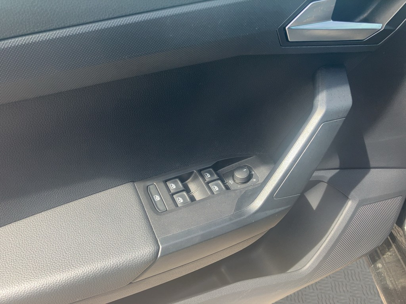 SEAT Ibiza 1.0 TSI STYLE CarPlay SHZ PDC KLIMA — photo 10