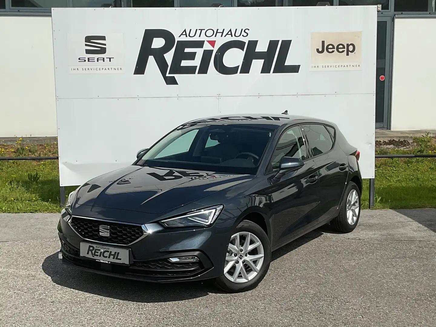 SEAT Leon Leon 1,5 TSI Style Edition Style Edition Grau - 1