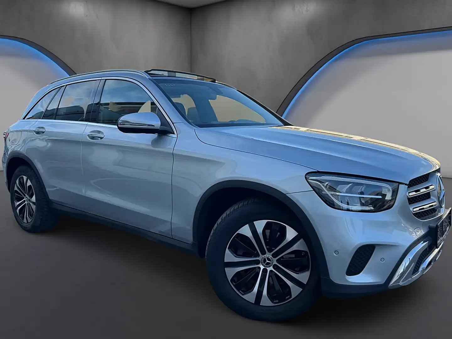 Mercedes-Benz GLC 200 d Aut. *Panorama*Virtual*Kamera*AHK* Silber - 2