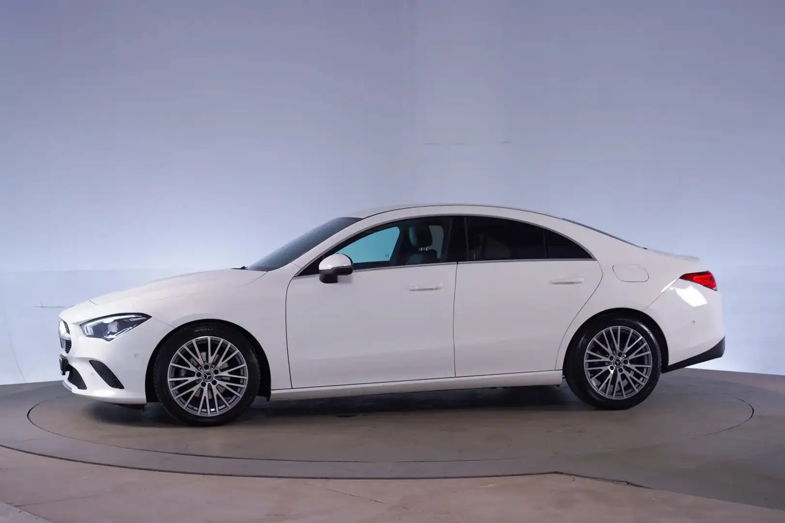Mercedes-Benz CLA 180 Business Solution Progressive Aut. [ Leder Stoelve Weiß - 2