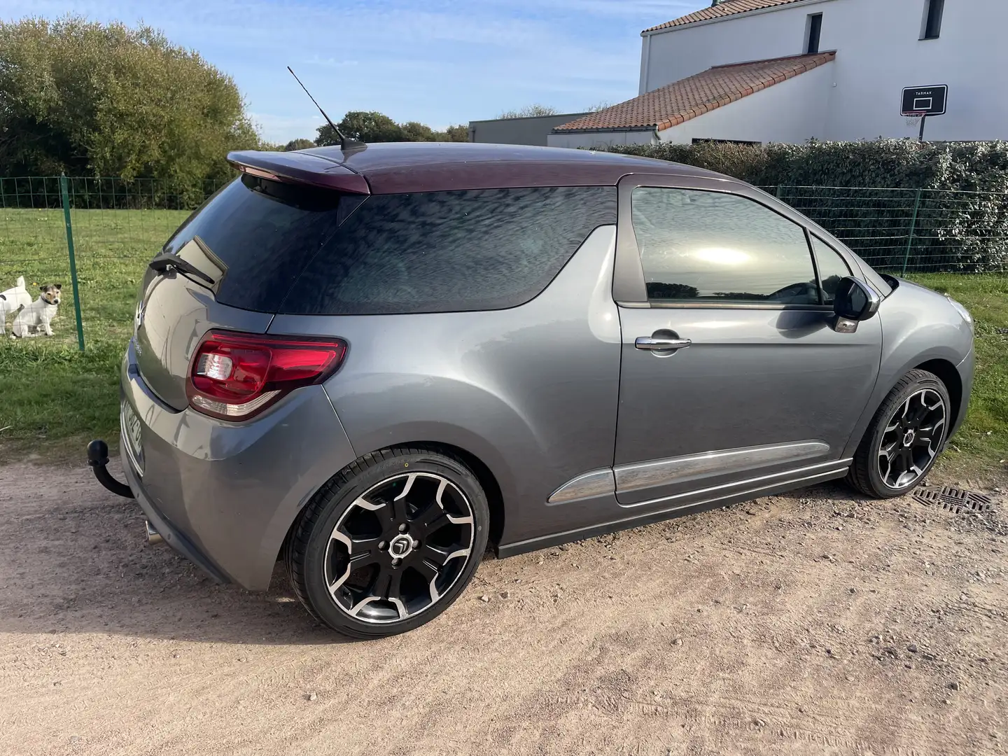 Citroen DS3 DS3 HDi 90 FAP 99g Airdream So Chic Gris - 2