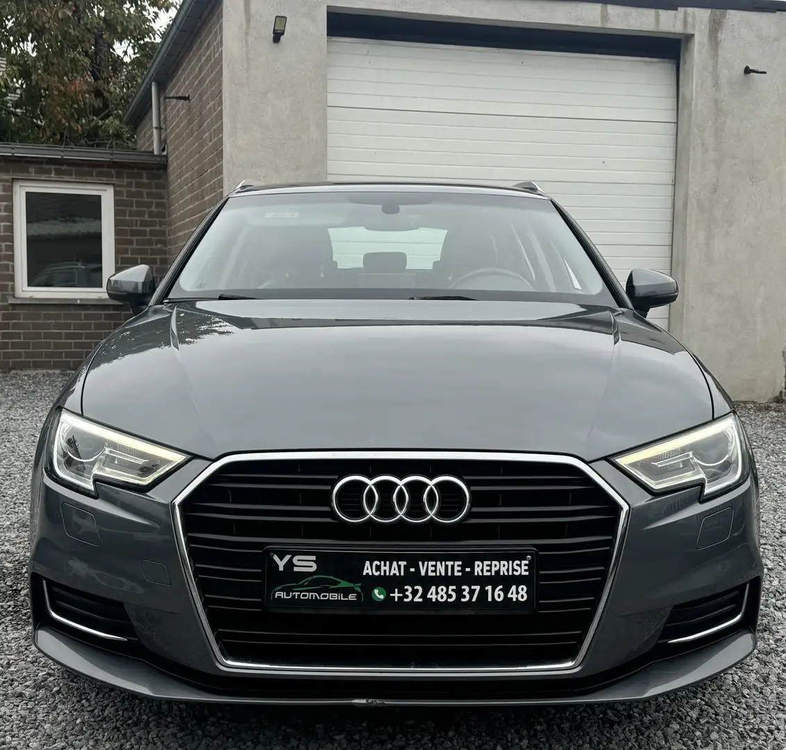 Audi A3 A3 Sportback 1.6 TDi Sport Gris - 2