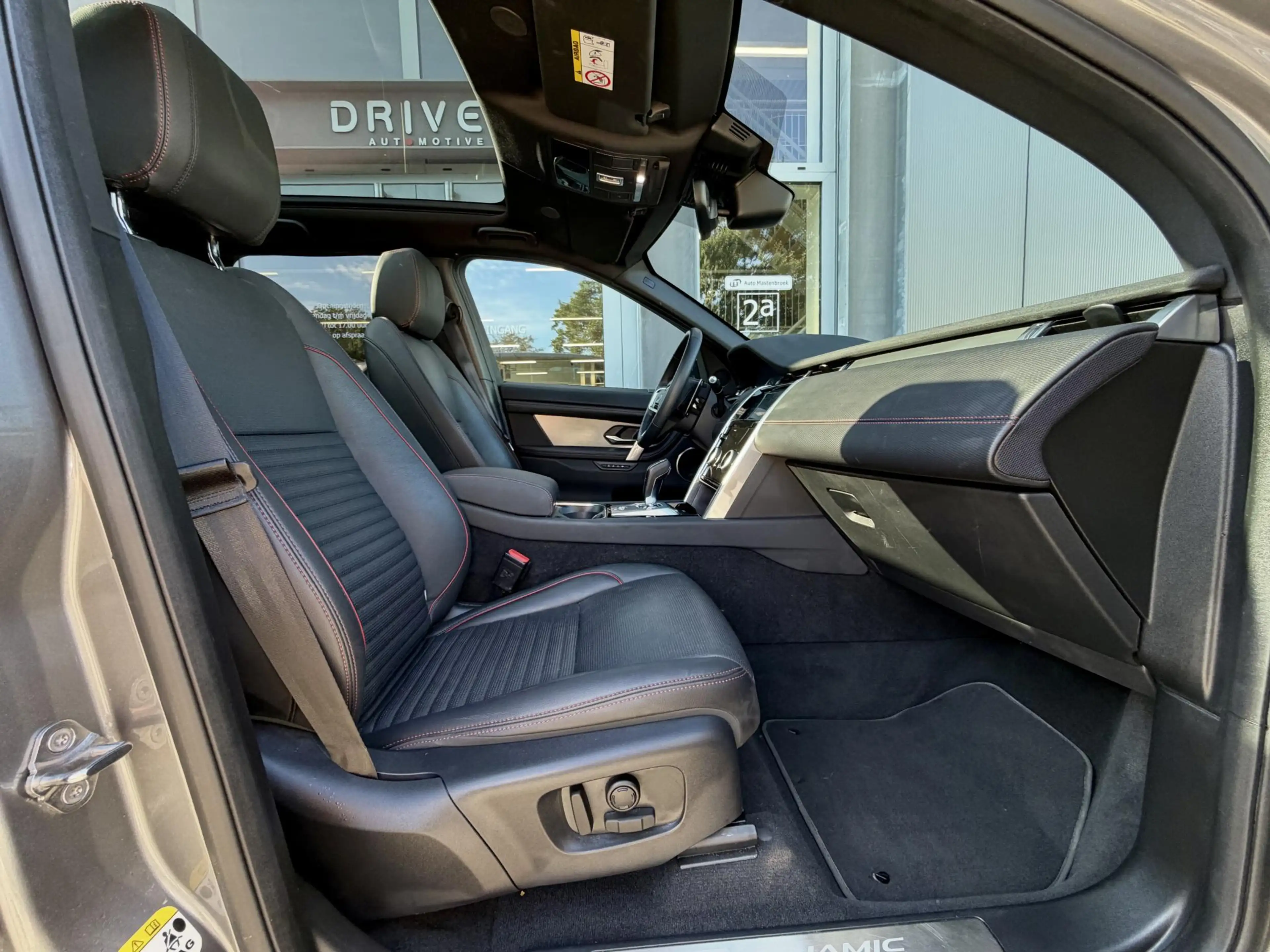 Land Rover Discovery Sport P300e 1.5 R-Dynamic SE |Pano|ACC|Leer|Meridian|Mem — photo 2