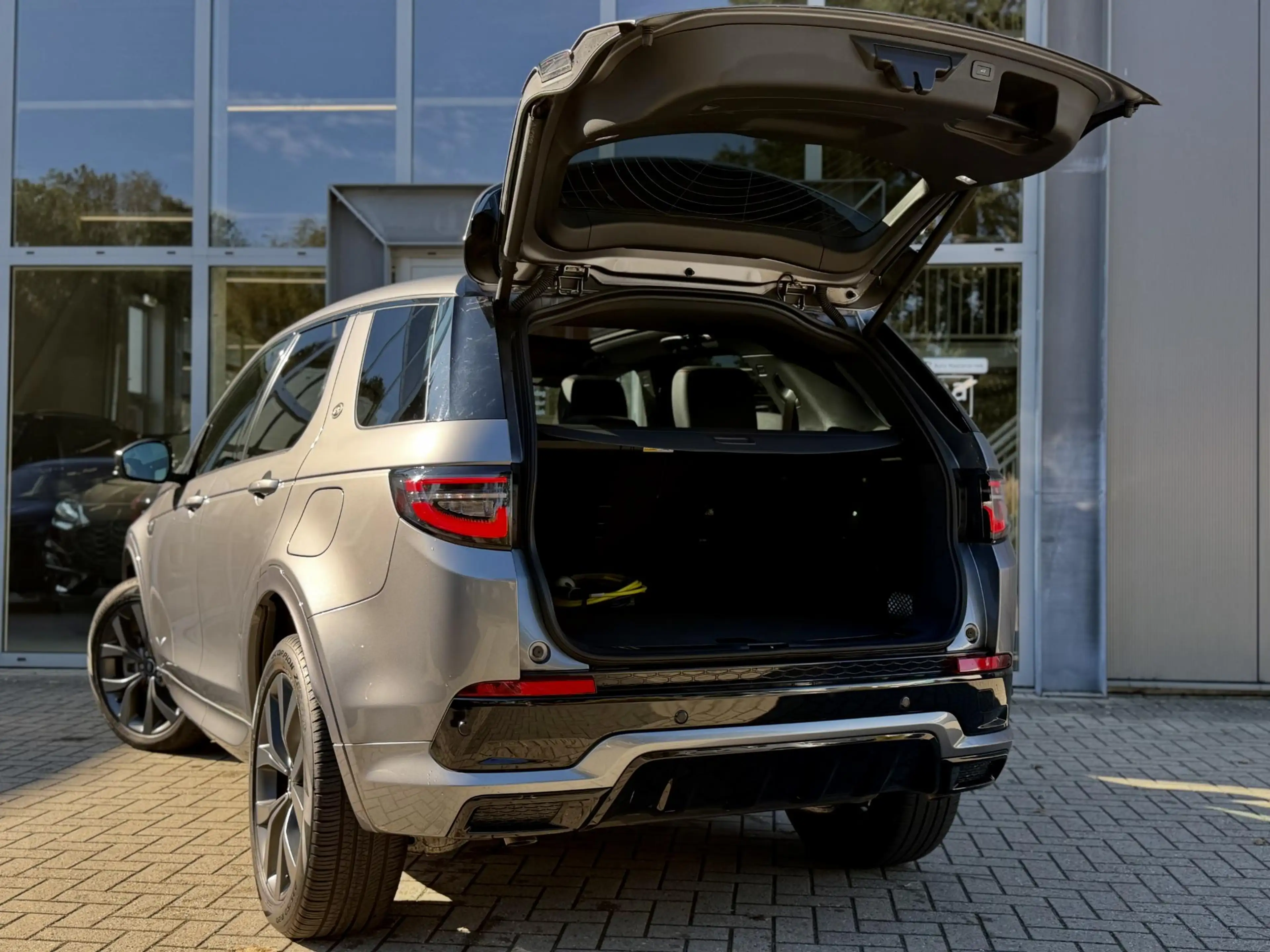Land Rover Discovery Sport P300e 1.5 R-Dynamic SE |Pano|ACC|Leer|Meridian|Mem — photo 29