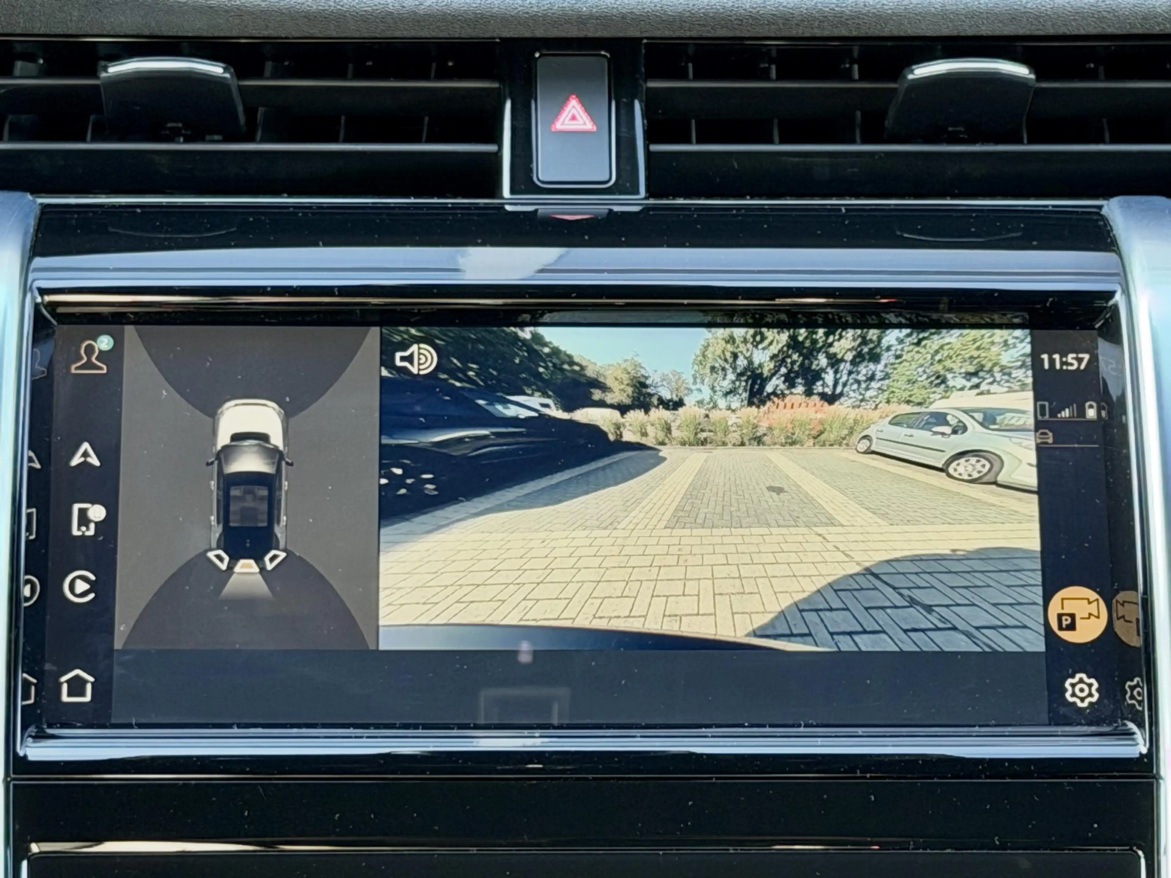 Land Rover Discovery Sport P300e 1.5 R-Dynamic SE |Pano|ACC|Leer|Meridian|Mem — photo 21