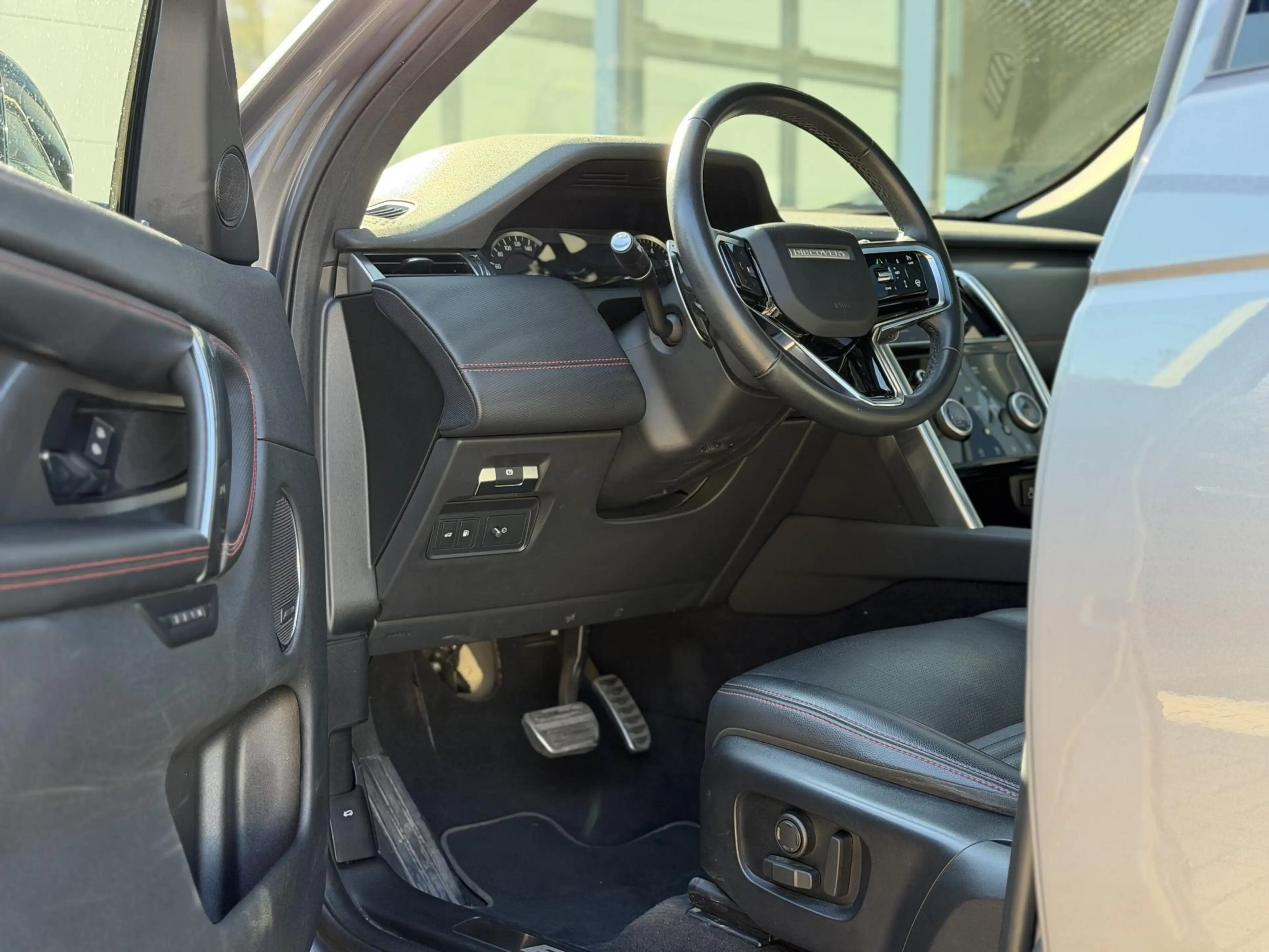 Land Rover Discovery Sport P300e 1.5 R-Dynamic SE |Pano|ACC|Leer|Meridian|Mem — photo 9