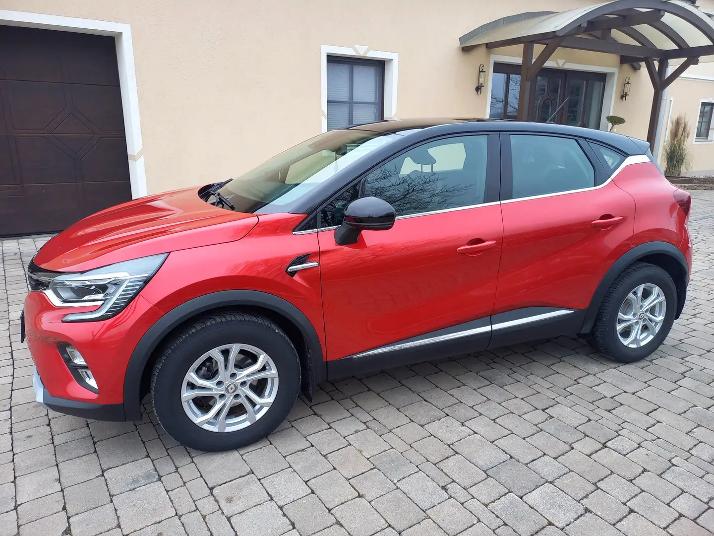 Renault Captur TCe 90 Intens Rot - 2