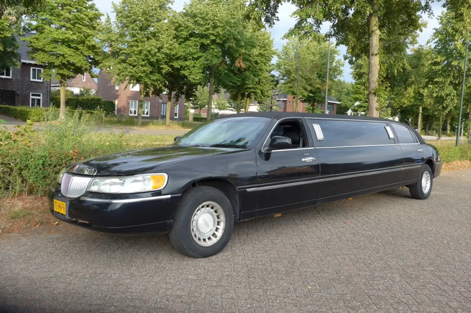 Lincoln Town Car 4.6 Signature Schwarz - 1