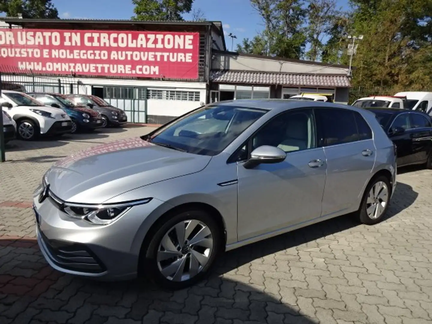 Volkswagen Golf VIII 1.5 etsi evo Style 130cv dsg IVA ESPOSTA Argent - 1