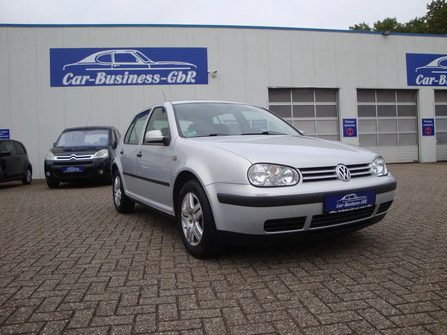 Volkswagen Golf 1.6 Plateado - 1