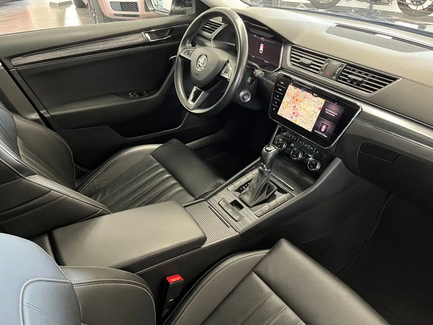 Skoda Superb Combi Premium 4x4 Navi/ACC/Matrix/DAB/Kam Schwarz - 2
