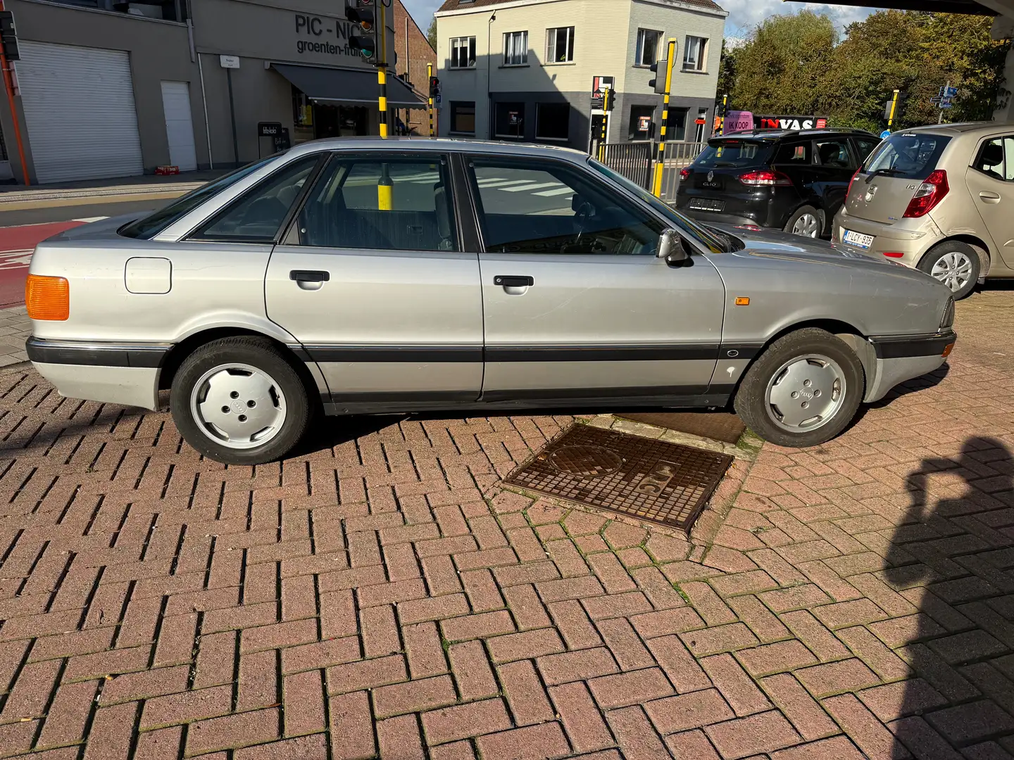 Audi 90 90 srebrna - 2