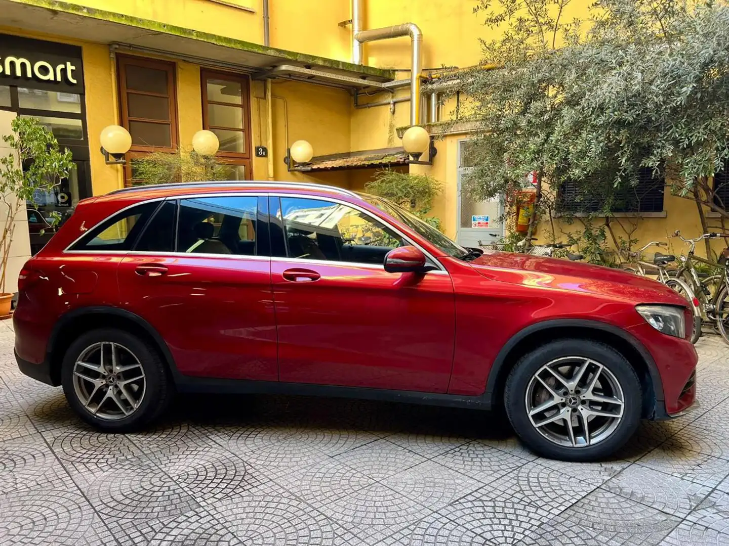 Mercedes-Benz GLC 250 d 4Matic Premium Rood - 2