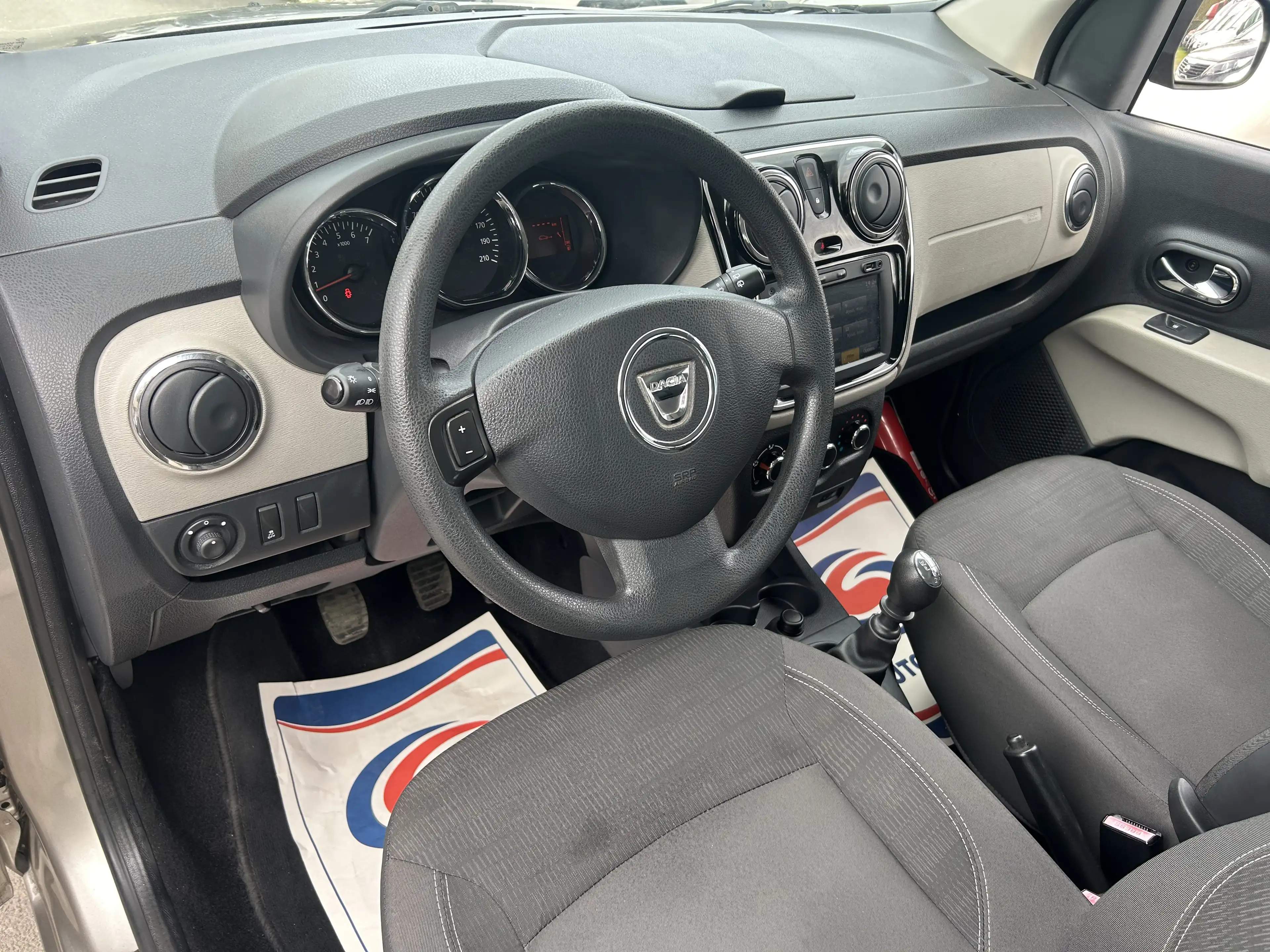 Dacia Lodgy 1.5dCi 1er proprio 7 PLACES***CLIM/GPS/CAPTEURS*** — photo 10