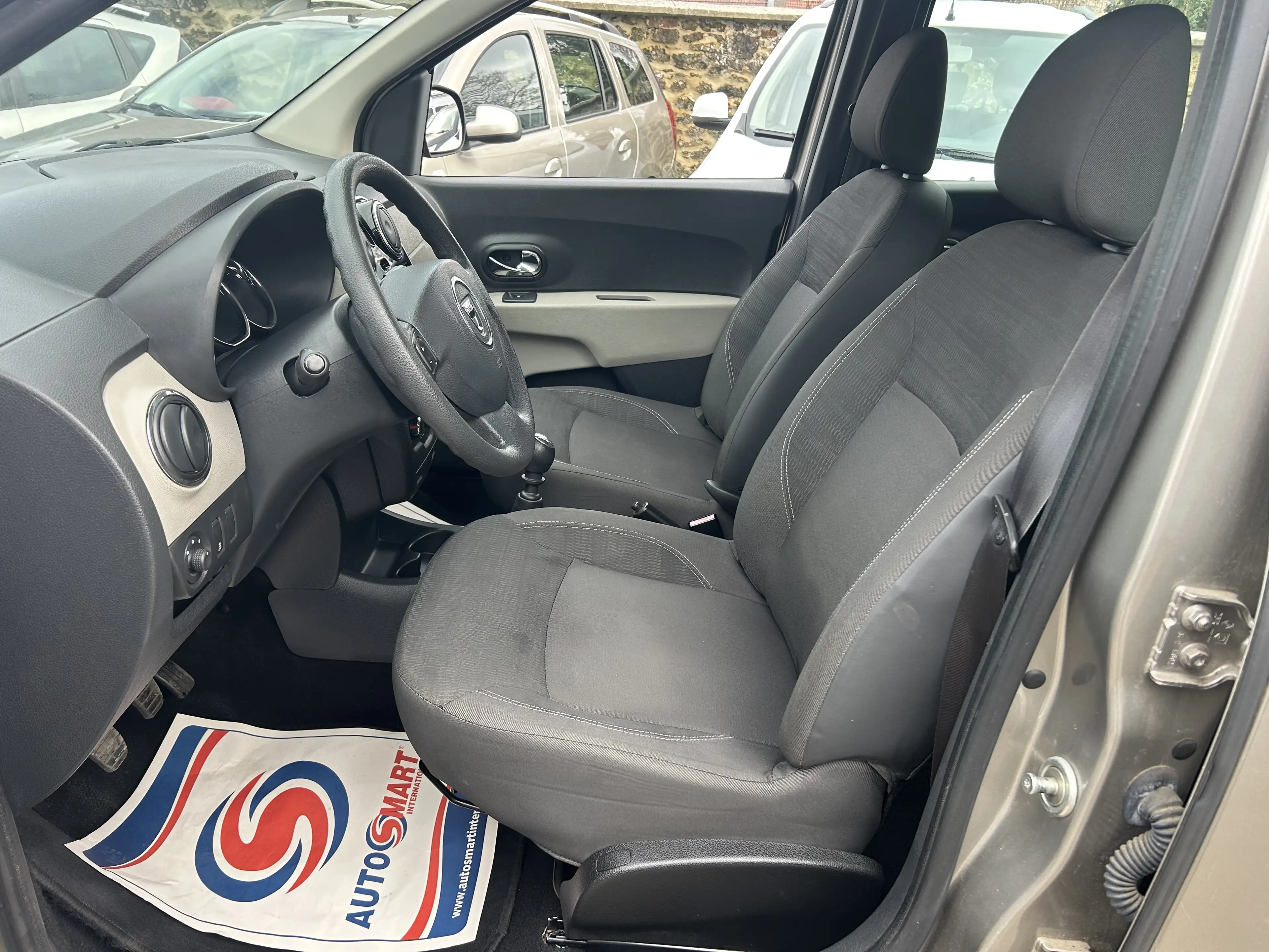 Dacia Lodgy 1.5dCi 1er proprio 7 PLACES***CLIM/GPS/CAPTEURS*** — photo 9