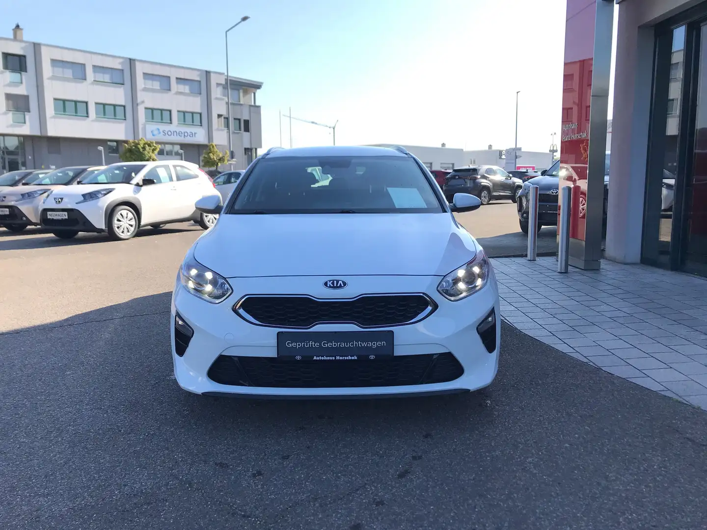 Kia Ceed SW / cee'd SW 1.6 CRDi Vision Automatik Weiß - 2