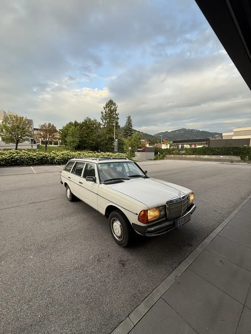 Mercedes-Benz E 240 - 1