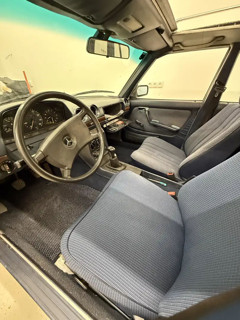 Mercedes-Benz E 240 - 2