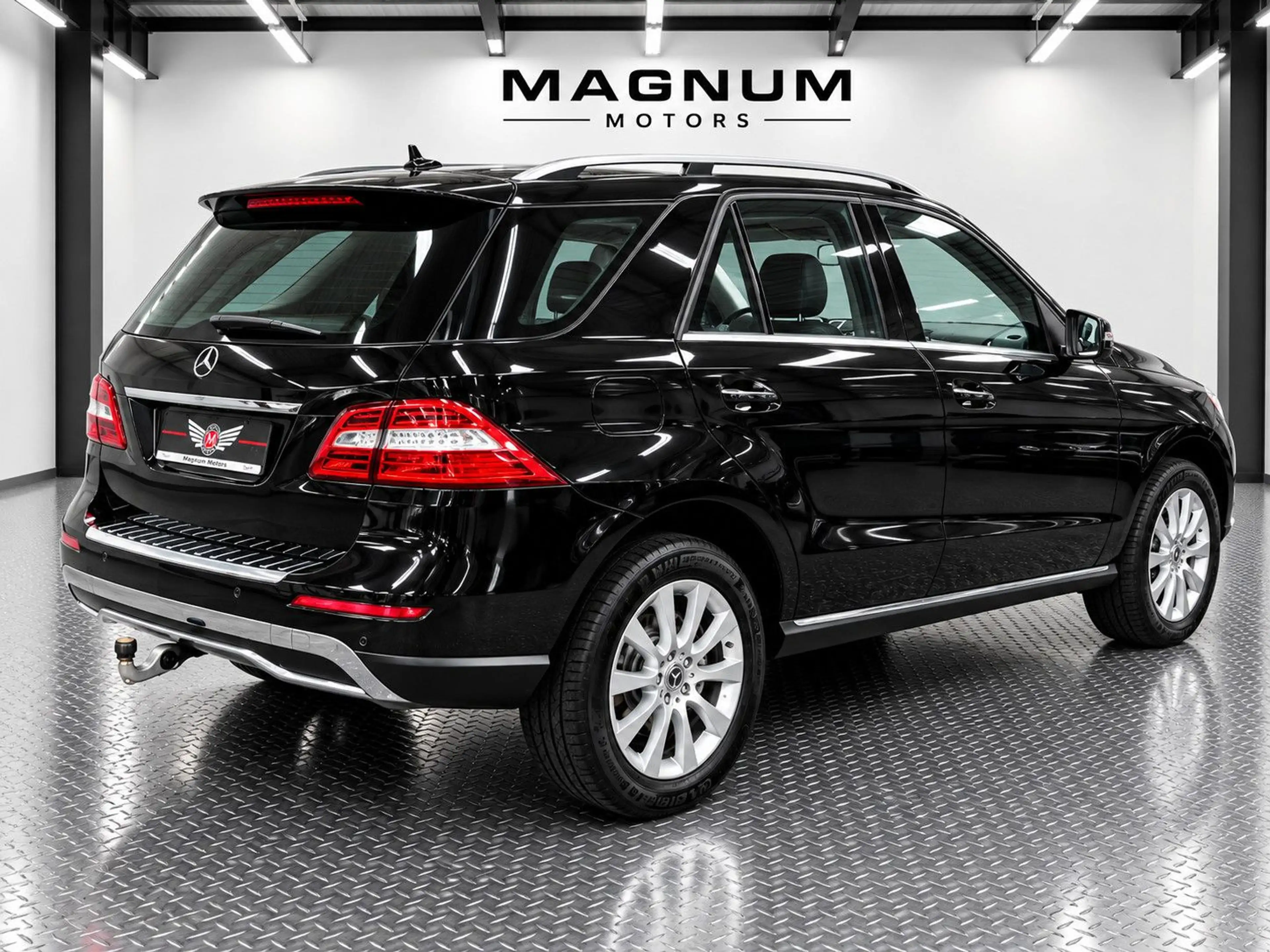 Mercedes-Benz ML 250 ML250 4-MATIC BT *Navi*Leder*AHK*8x Bereift* — photo 5