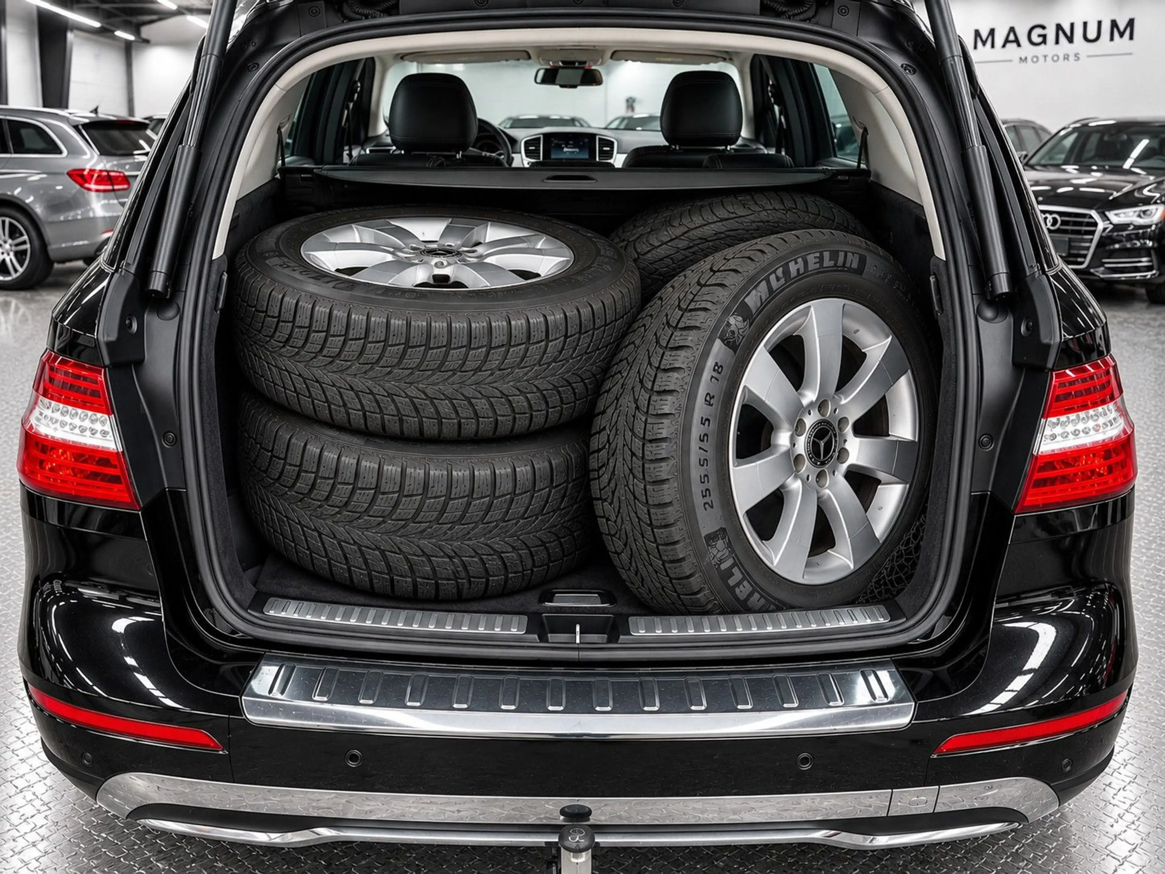 Mercedes-Benz ML 250 ML250 4-MATIC BT *Navi*Leder*AHK*8x Bereift* — photo 12
