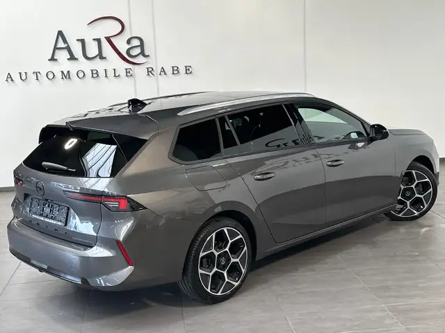 Opel Astra view 5