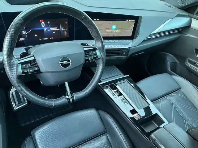 Opel Astra view 10