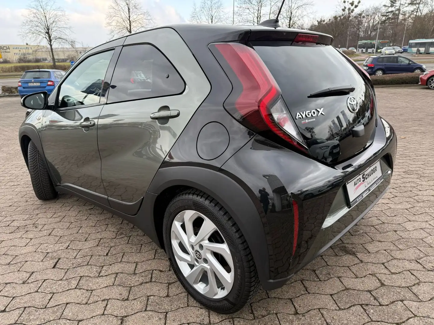 Toyota Aygo X Pulse Verde - 2