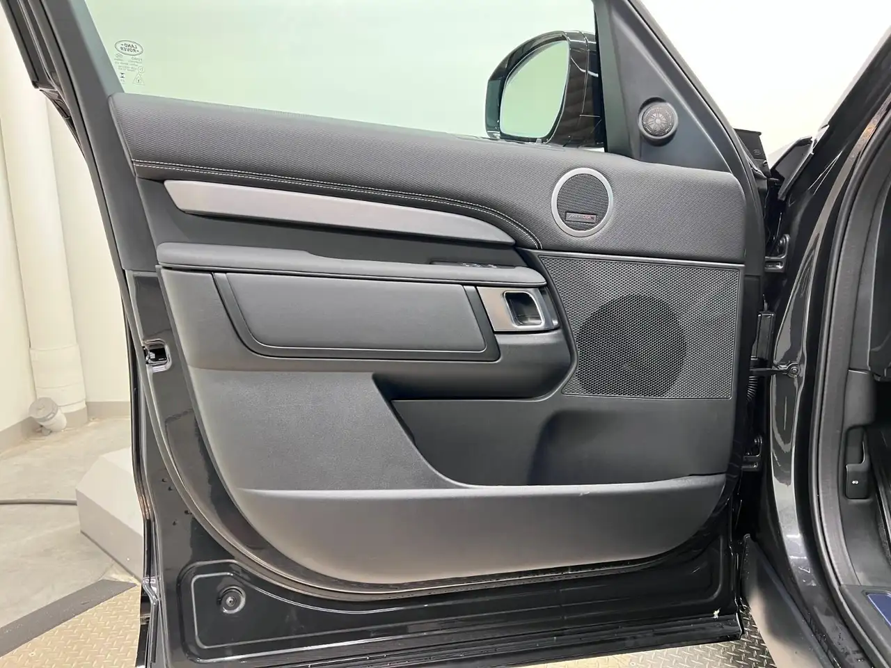 Land Rover Discovery снимка Land Rover Discovery