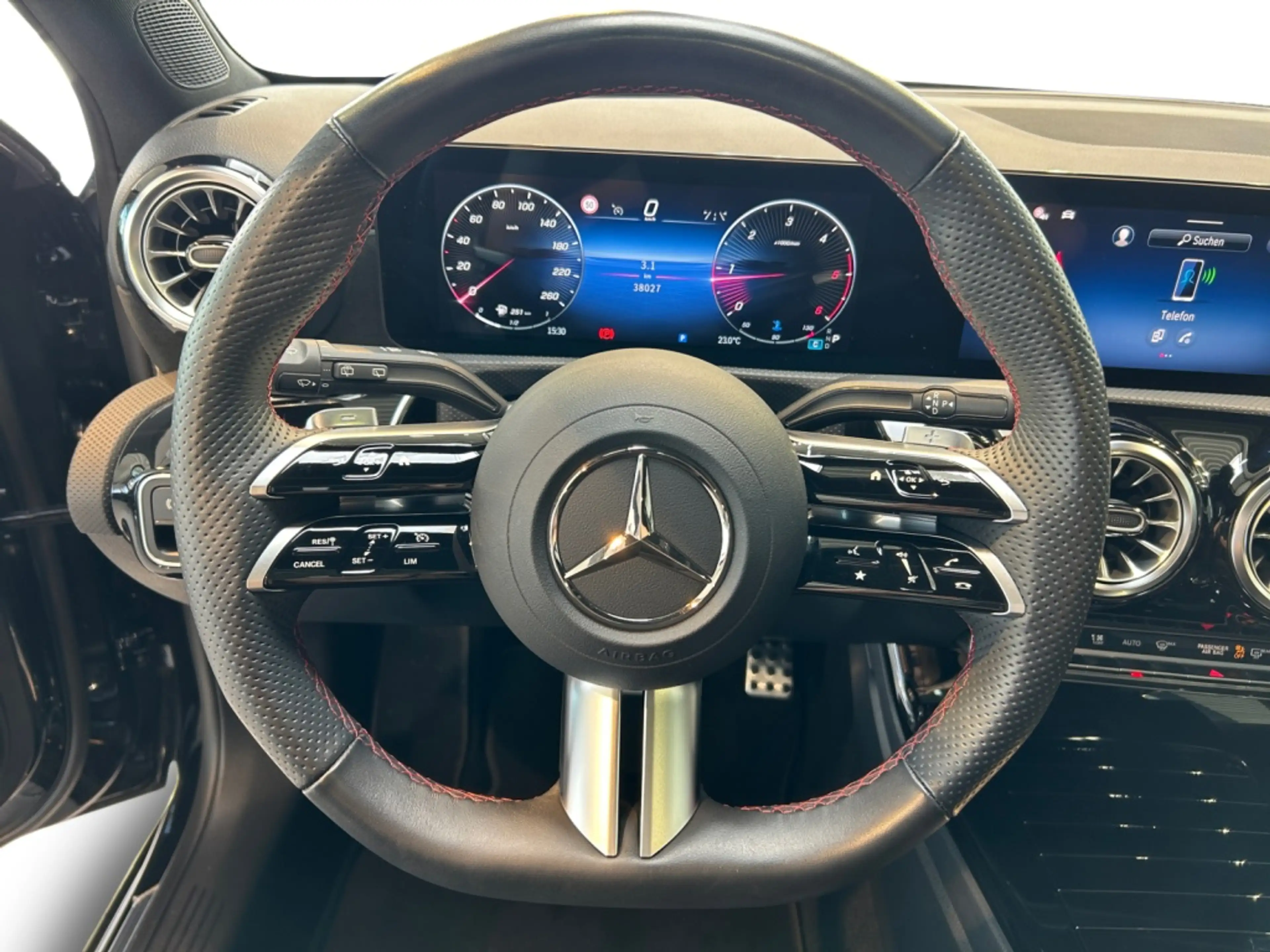 Mercedes-Benz A 220 d AMG AMG+MBUX+MBeam+Night+HUD+Pano+SHD — photo 13