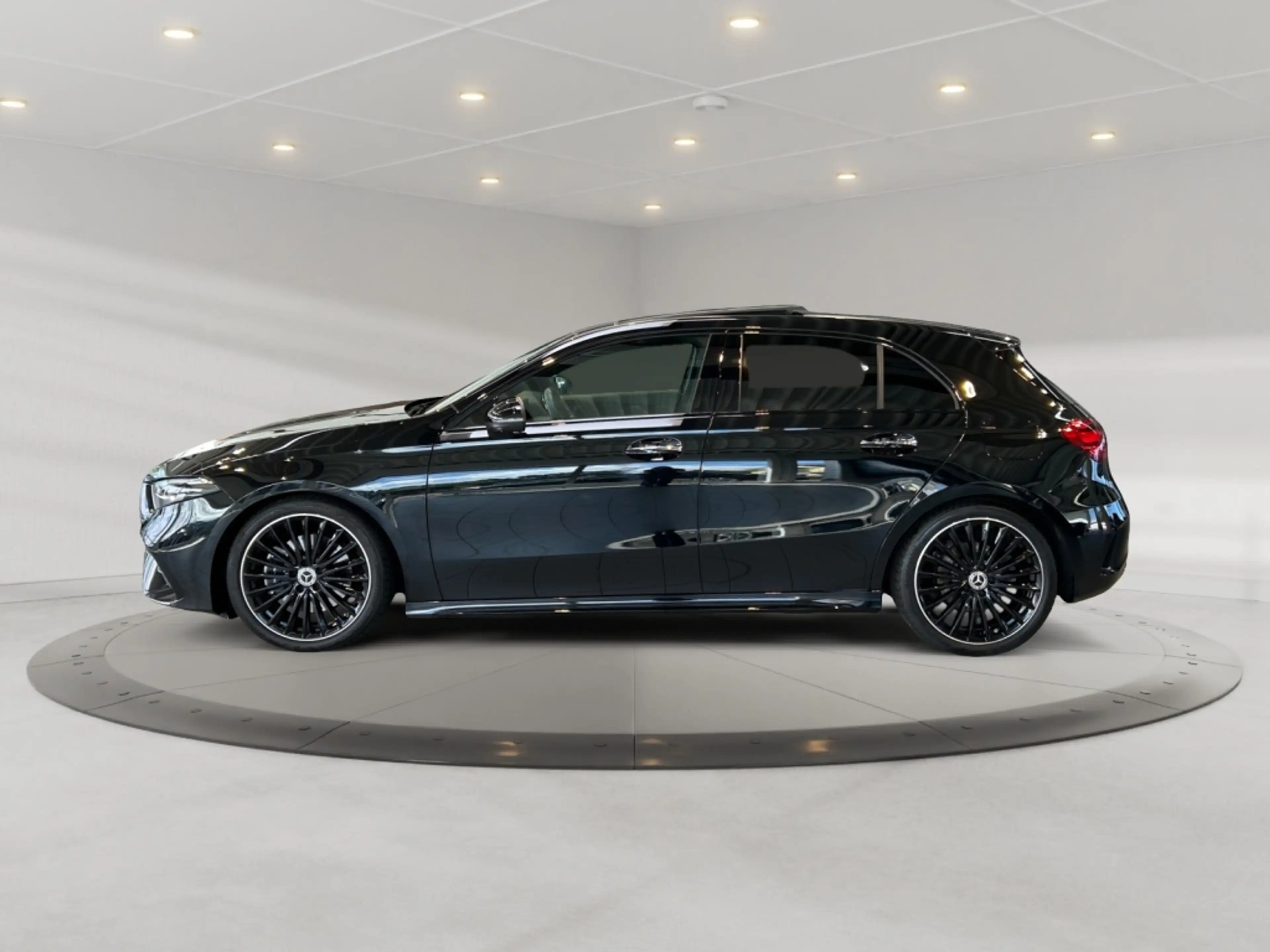 Mercedes-Benz A 220 d AMG AMG+MBUX+MBeam+Night+HUD+Pano+SHD — photo 5
