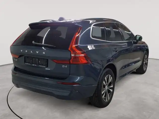 Volvo XC60 view 4