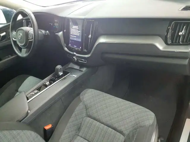 Volvo XC60 view 9
