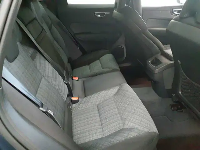 Volvo XC60 view 14