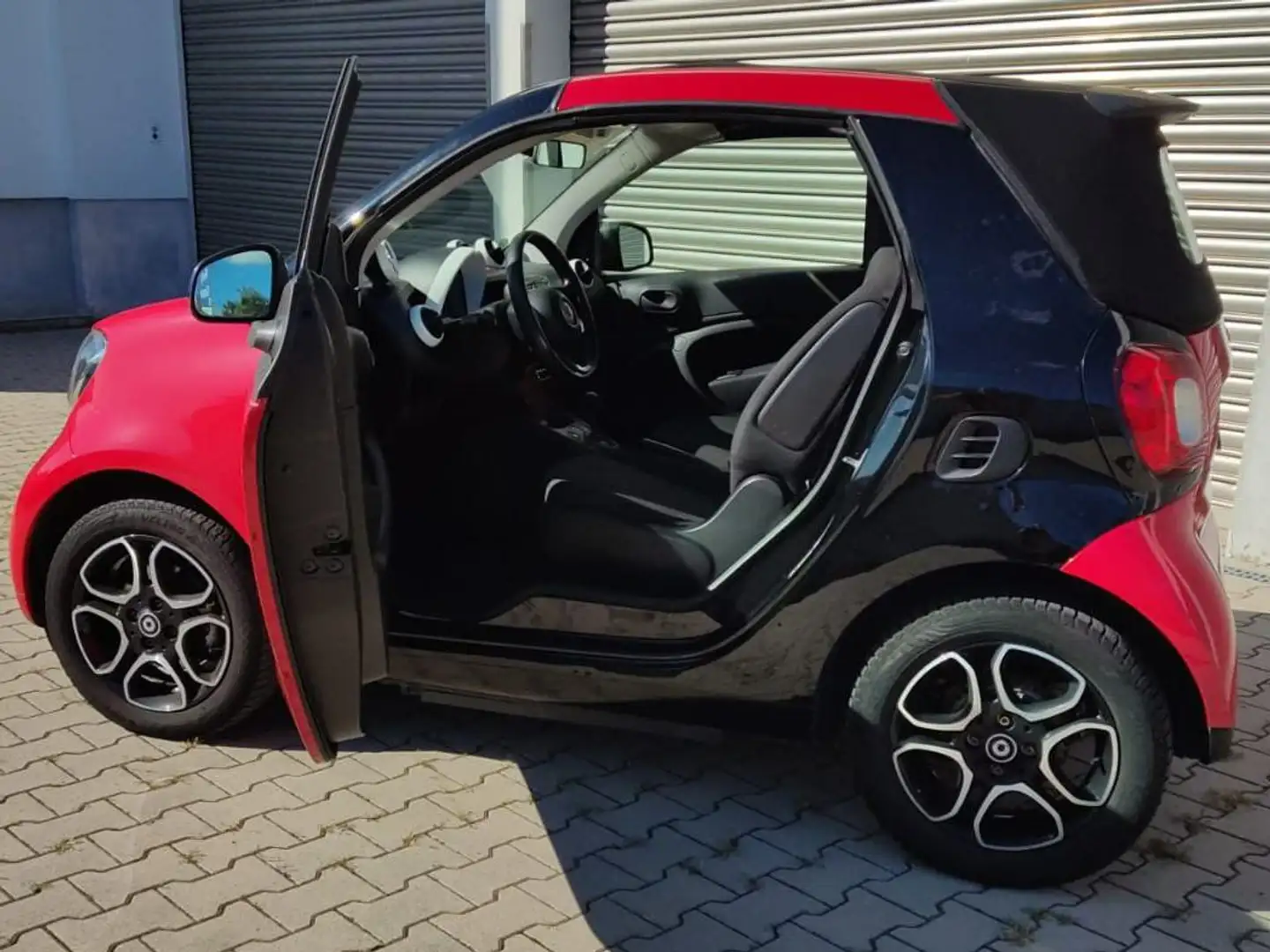 smart forTwo smart fortwo cabrio electric drive cabrio Rot - 2