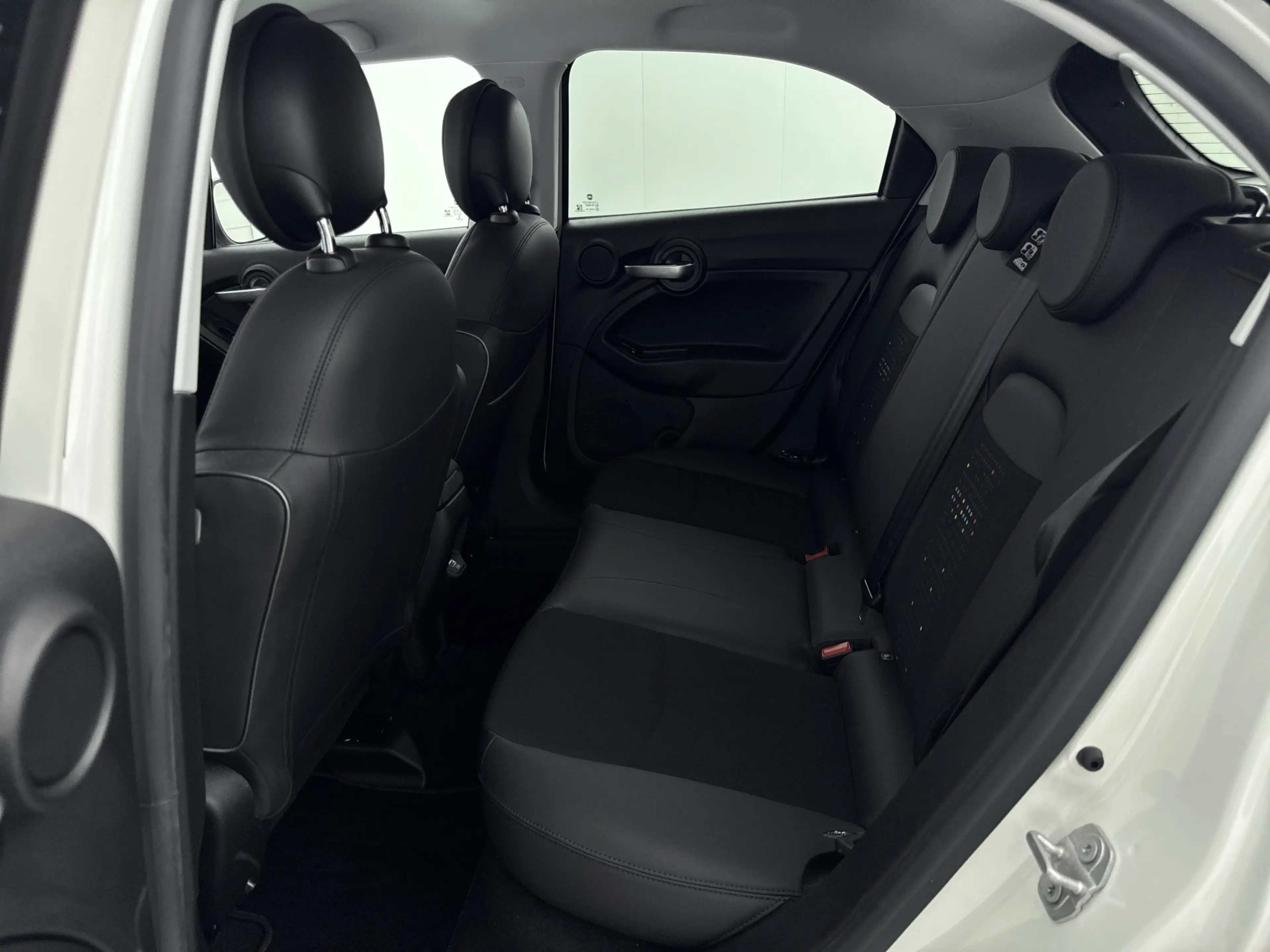 Fiat 500X - 1.3 FireFly Turbo 150 Hey Google // TREKHAAK // — photo 5