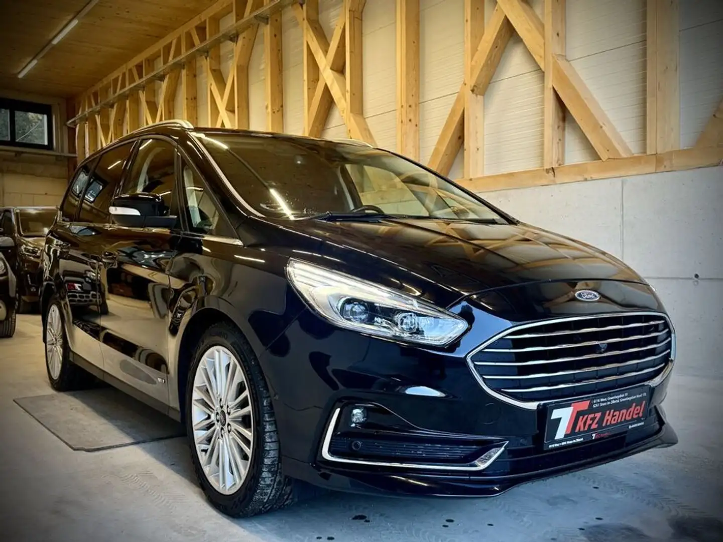Ford Galaxy AWD Titanium Schwarz - 1